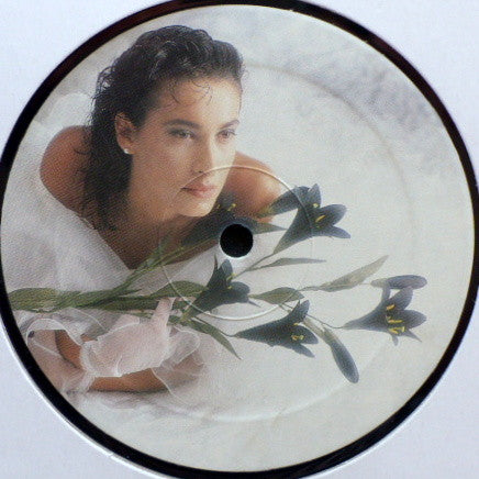 Grazia Di Michele – L'Amore È Un Pericolo (LP, Album, Italy - 1988)
